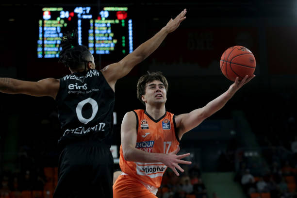 比赛首轮 比赛首轮