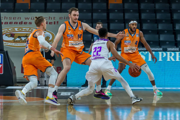 甚至通过一 甚至通过一